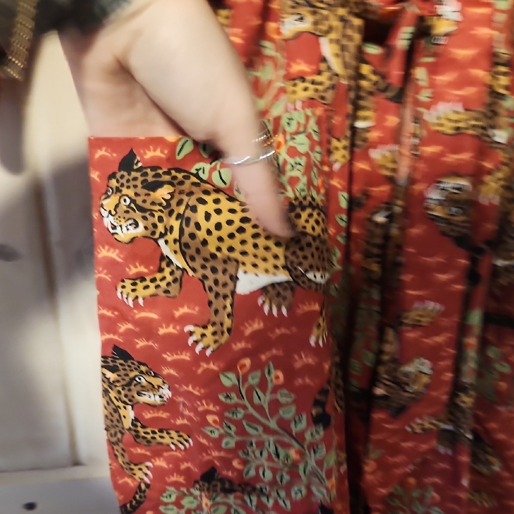 Printfresh Red Leopard Print Robe - Picture 5 of 6